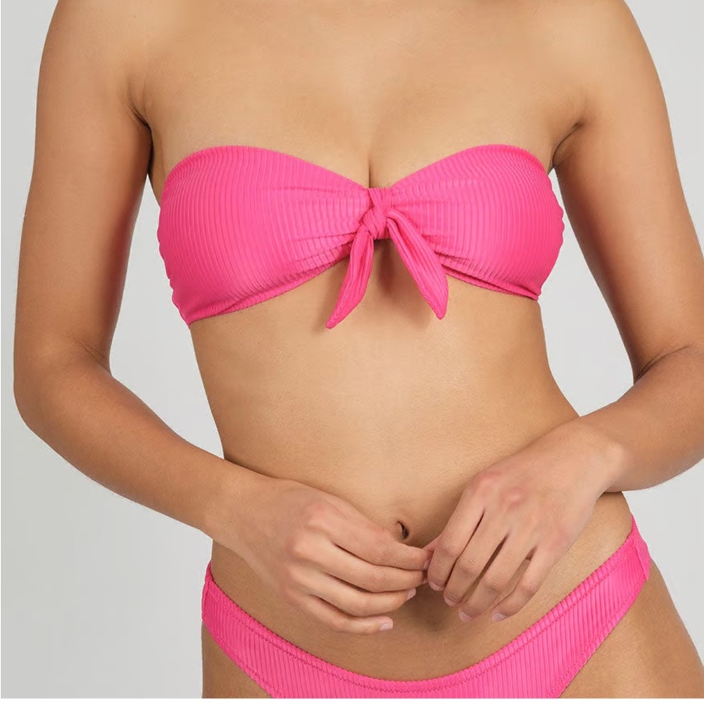 NWT Lively magenta ribbed bikini set. Small bandeau top medium cheeky bottom